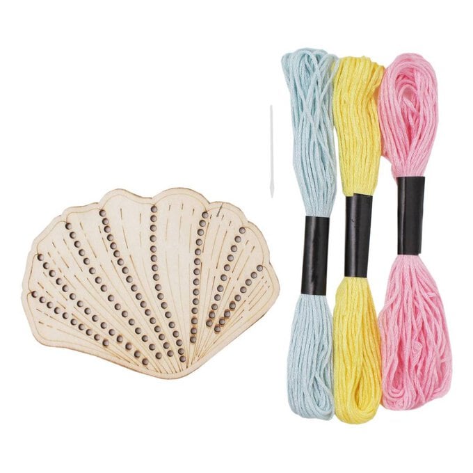 Scallop Seashell Wooden Threading Kit image number 1