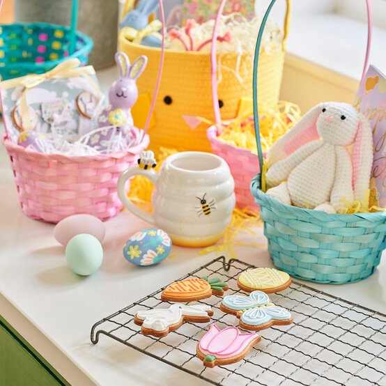 12 Easter Hamper Ideas image number 1
