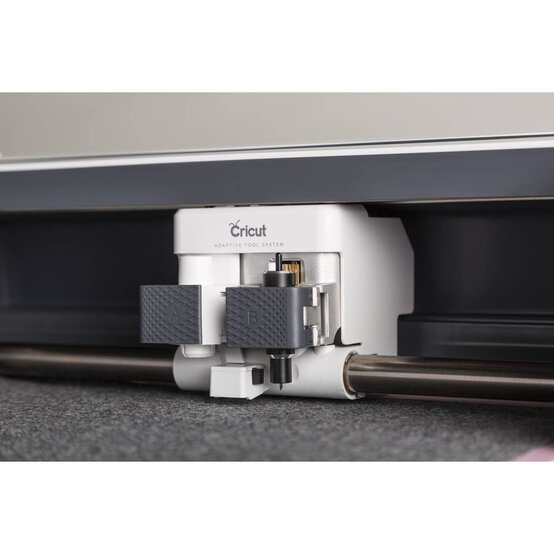 Cricut Deep Point Housing and Blade image number 4