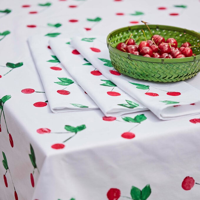 How to Make a Cherry Printed Tablecloth image number 1
