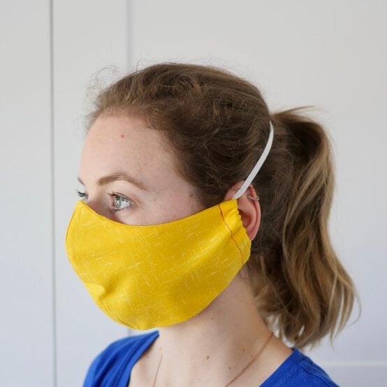 How to Make a Shaped Face Covering image number 1