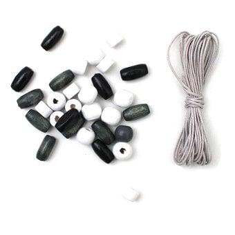 Black and White Wooden Bead Bag