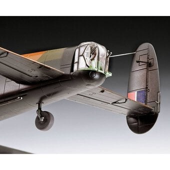 Revell Avro Lancaster DAMBUSTERS Model Kit 1:72 image number 6