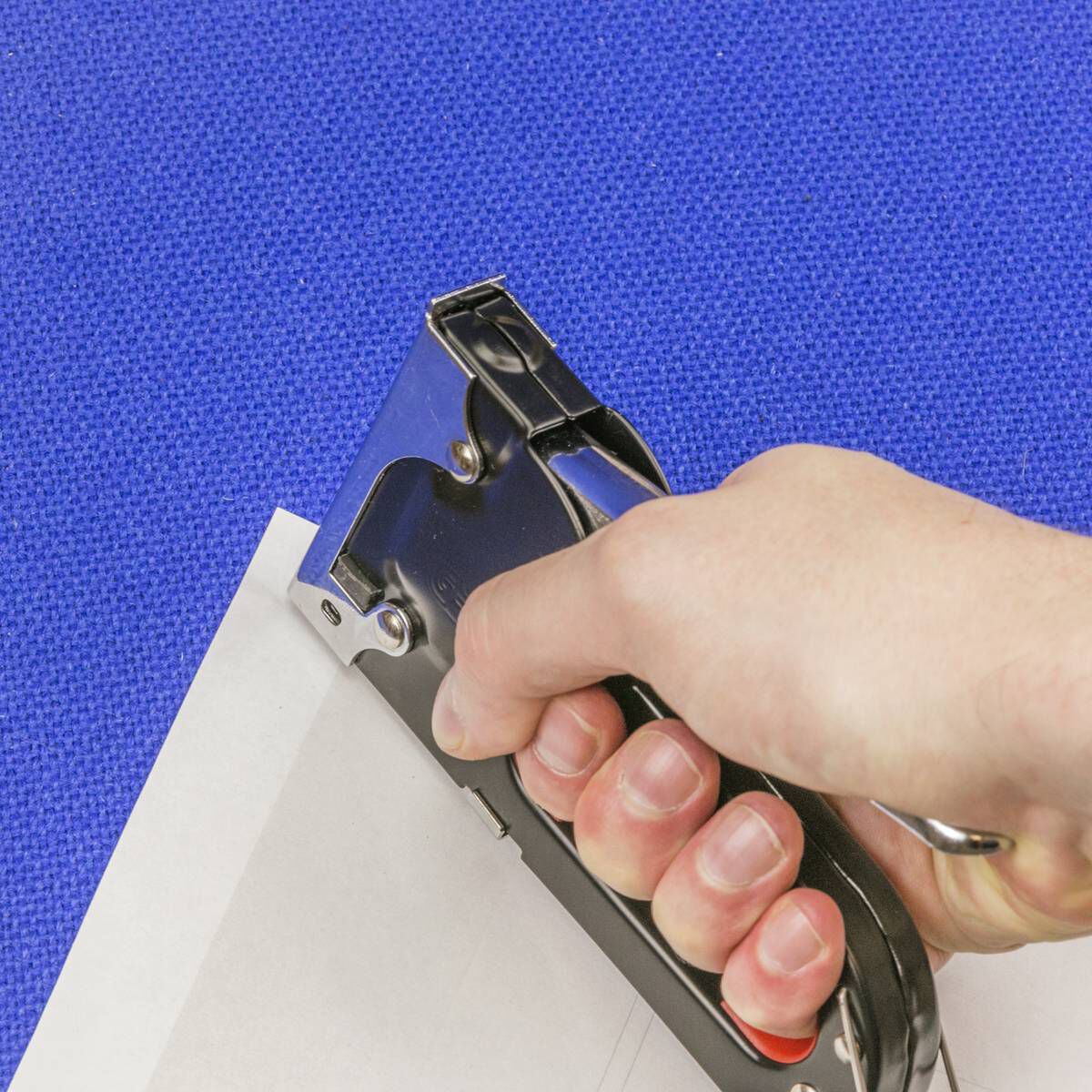 Staples 8mm 2000 Pack Hobbycraft