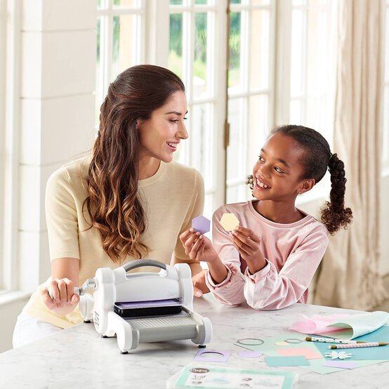 Sizzix Big Shot Die Cutting Machine image number 9