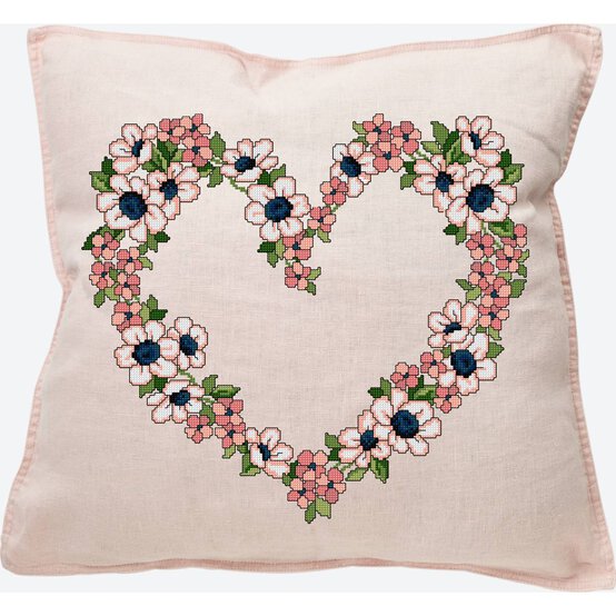 FREE PATTERN DMC Floral Heart Cross Stitch 0157 image number 3