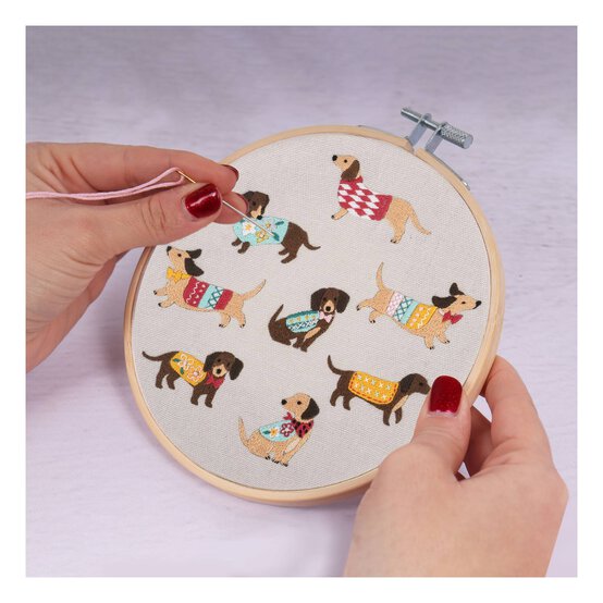 Trimits Dogs Embroidery Hoop Kit image number 5