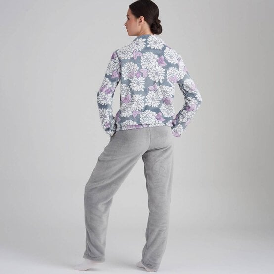 Simplicity Female Loungewear Sewing Pattern S9019 (S-XL) image number 8