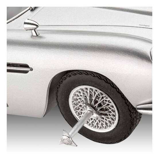 Revell James Bond Aston DB5 Goldfinger Model Gift Set 1:24 image number 4
