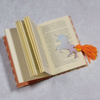 How to Make a Unicorn Bookmark
