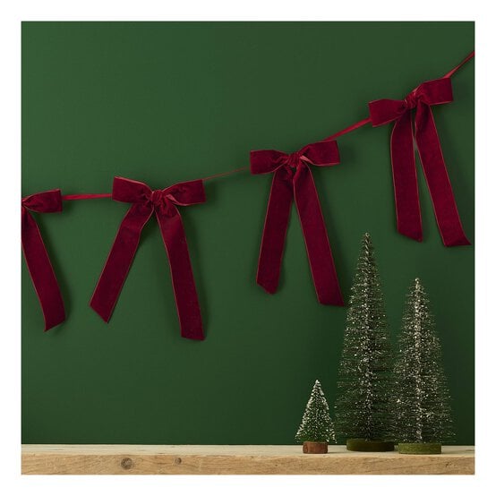 Red Velvet Bow Garland 3.5m image number 1