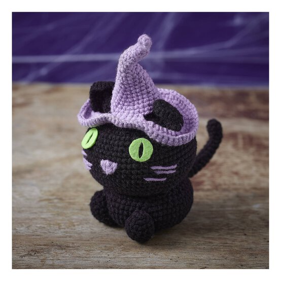 Black Cat Crochet Kit image number 1