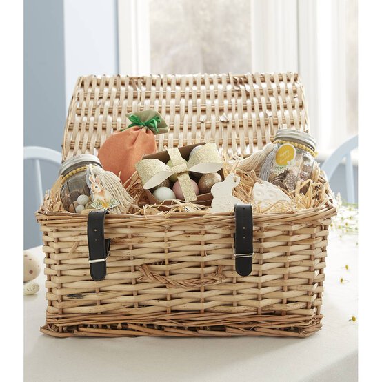 Small Brown Wicker Hamper 26cm x 21cm x 13cm image number 4