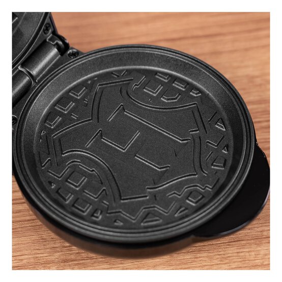 Hogwarts Mini Waffle Maker image number 3