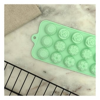 Whisk Small Flower Silicone Candy Mould 15 Wells