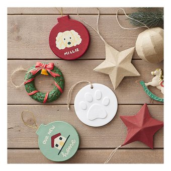 Hanging Ceramic Wreath Decoration 9cm