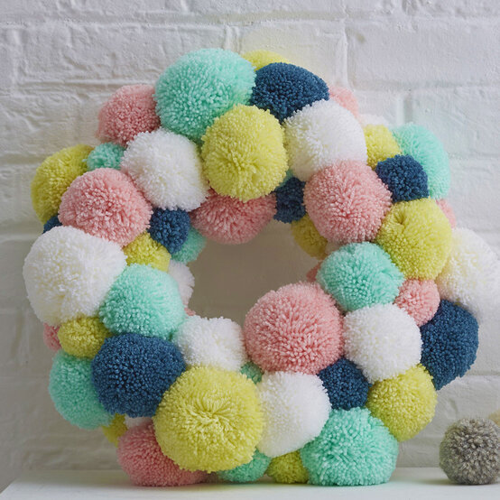 How to Make a Spring Pom Pom Wreath image number 1