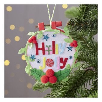 Make Your Own Felt Wreath Decoration Kit