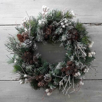 How to Make a Frosted Pine Cone Wreath
