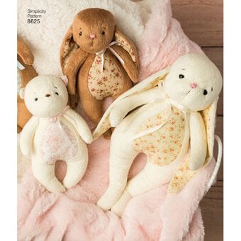 Simplicity Stuffed Animals and Gift Bags Sewing Pattern 8625 image number 6