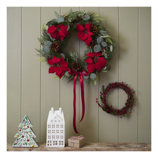 Red Bead and Pinecone Wreath 60cm image number 3