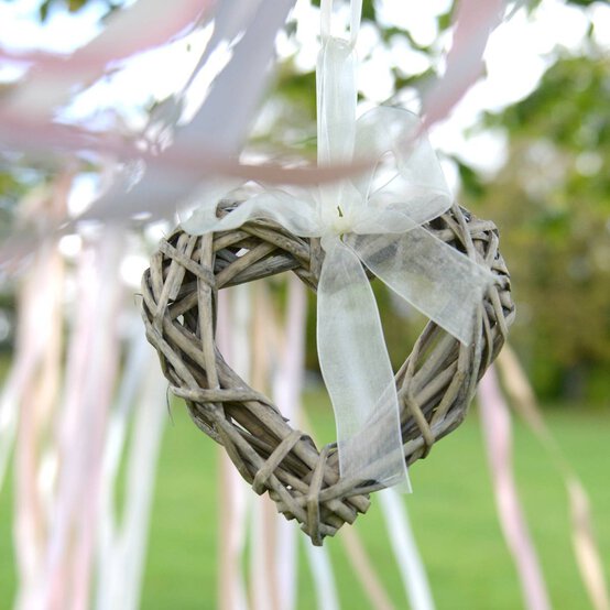 Wicker Heart Wreath 15cm x 15cm image number 4