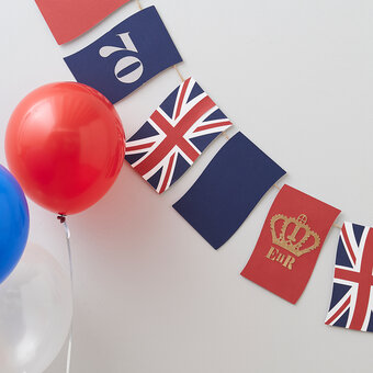 Cricut: How to Make Platinum Jubilee Bunting