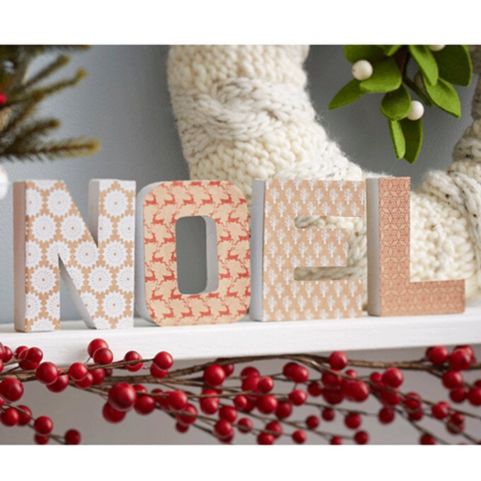 How to Decorate Christmas Mache Letters image number 1