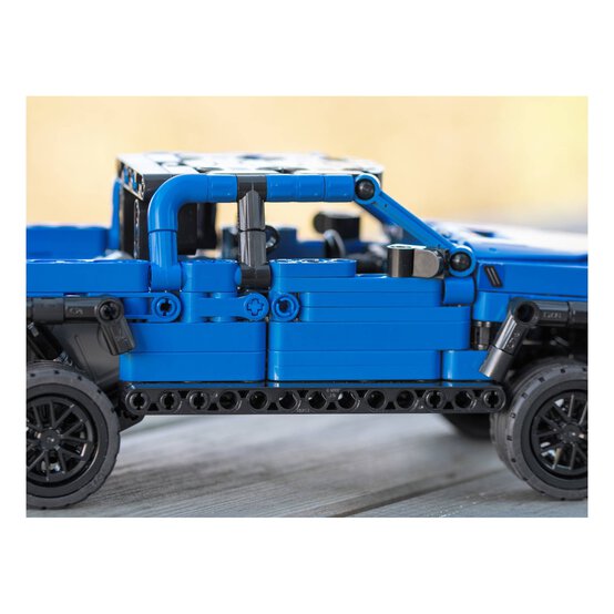 CaDA Smash Off-Roader Pickup Truck 390 Pieces image number 3