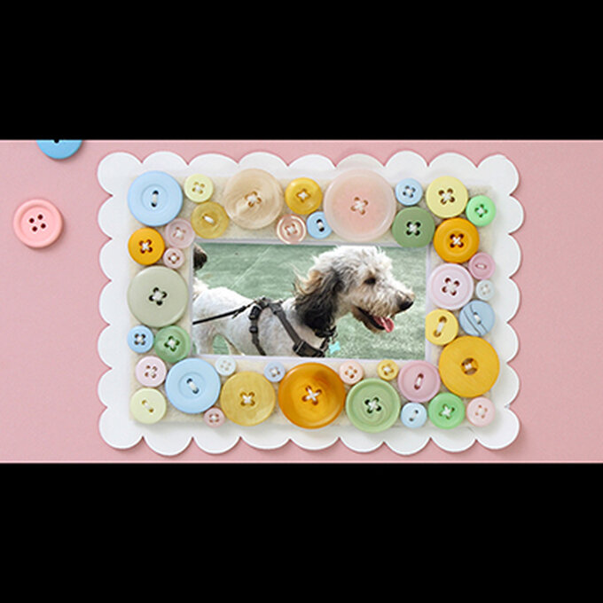 Great British Button Challenge: Sew a Button Frame Card image number 1