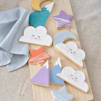 How to Decorate Baby Shower Biscuits