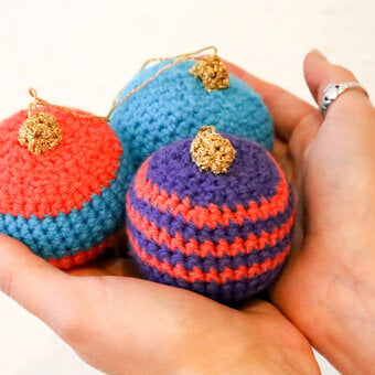 How To Make A Christmas Bauble