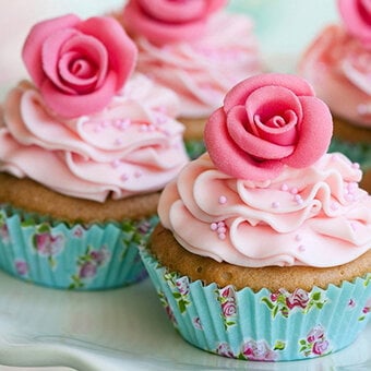 How to Bake Rose Cupcakes