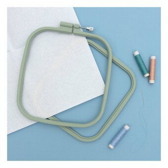 Plastic Rectangle Embroidery Hoop 20.5cm x 18cm