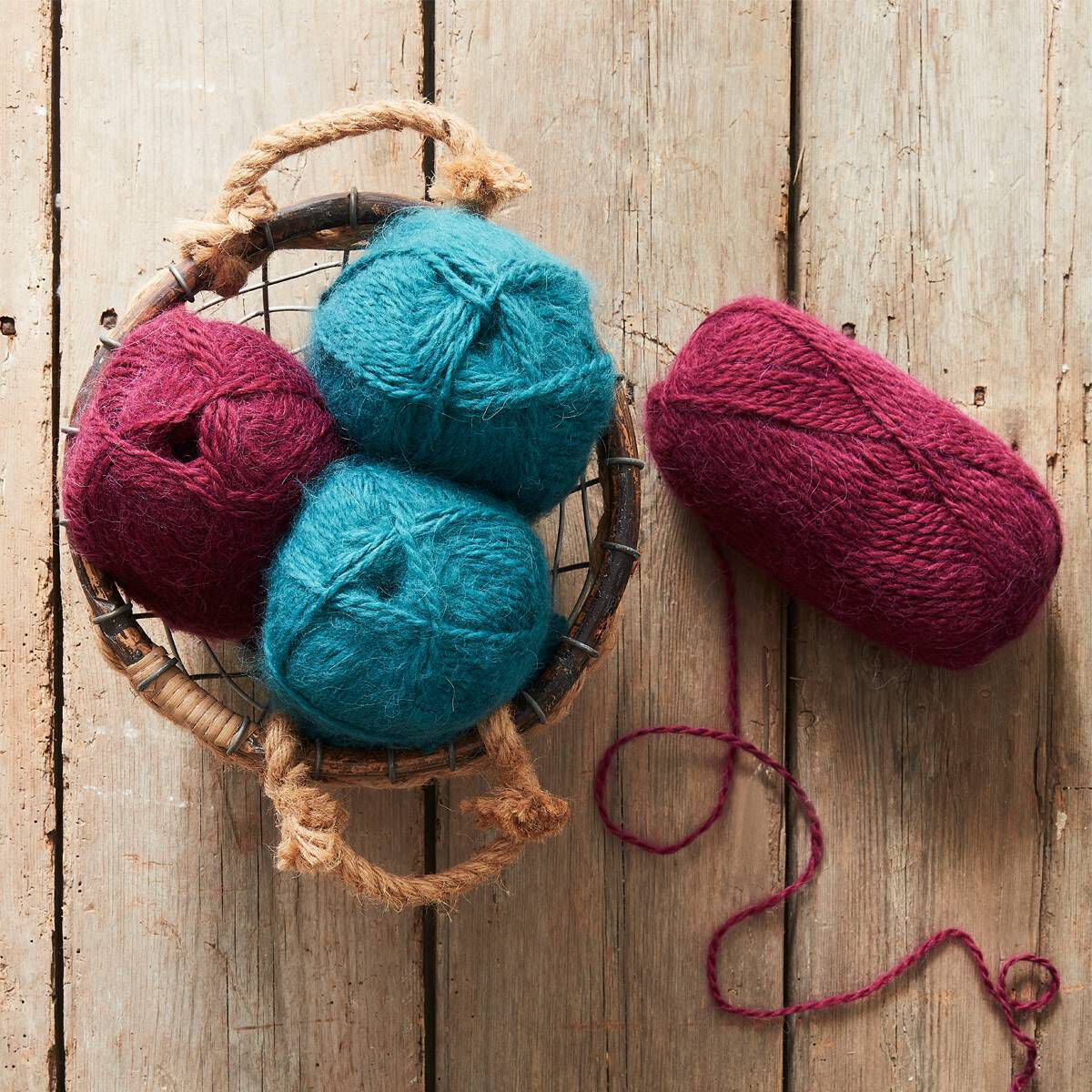 leader of the pac aran yarn