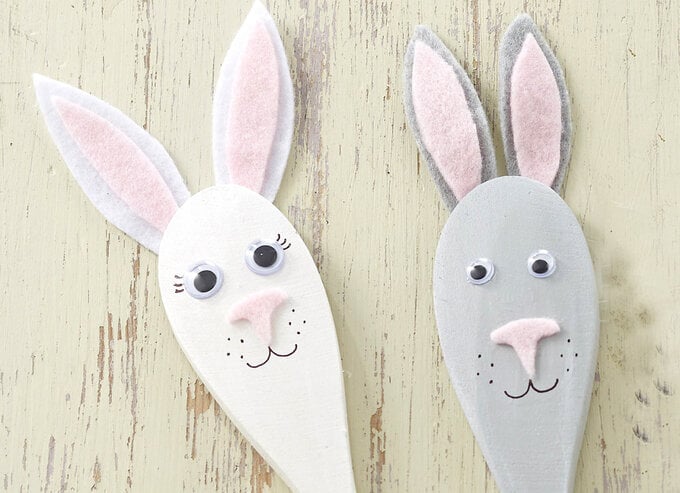 How to Make Easter Bunny Spoon Puppets image number 1