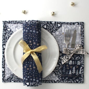 How to Sew a Christmas Place Setting