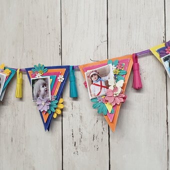 How to Make Scrapbook Bunting