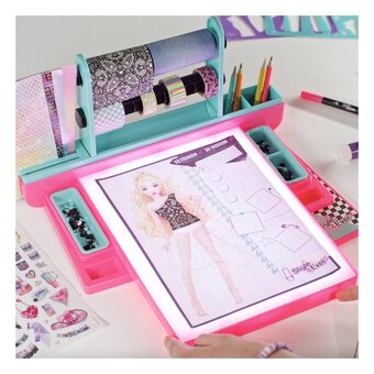 Style 4 Ever Fashion Designer Light Up Studio