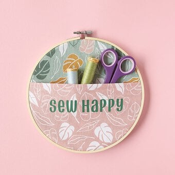 Cricut: How to Make Embroidery Hoop Storage with Iron-On Vinyl Scraps