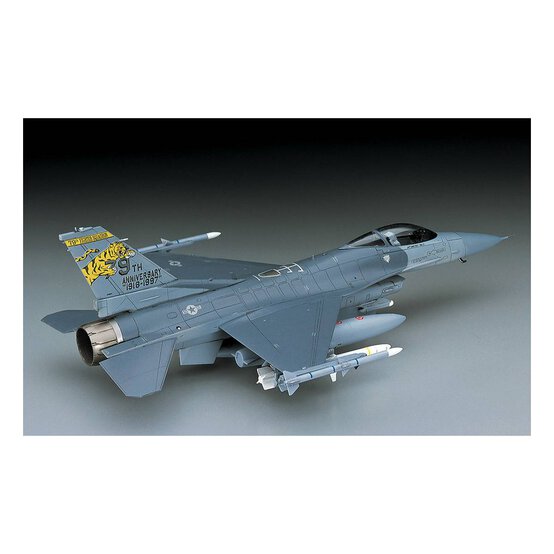 Hasegawa F-16CJ Block 50 Fighting Falcon Model Kit 1:72 image number 2