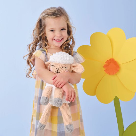 How to Crochet an Amigurumi Sheep image number 1