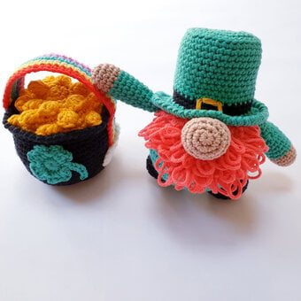 How to Crochet a Leprechaun