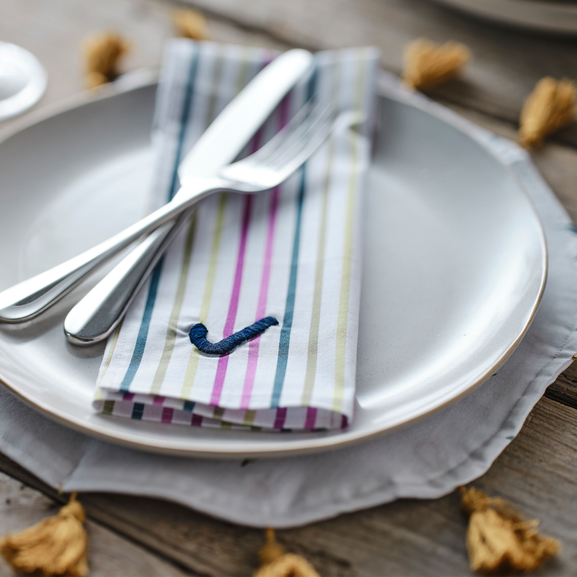 How to Sew Placemats and Napkins Hobbycraft