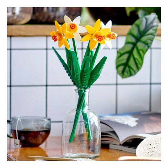 LEGO Daffodils image number 2