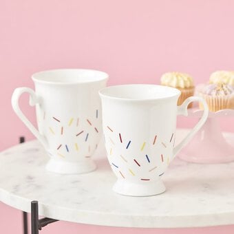Cricut: How to Make Sprinkle Cups Using Vinyl Scraps