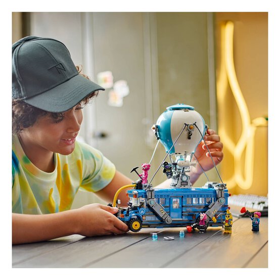 LEGO Fortnite Battle Bus image number 4