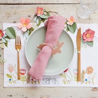 Cricut: How to  Make Personalised Embroidered Placemats