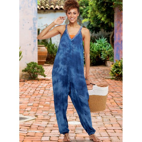 McCall&rsquo;s Dress and Jumpsuit Sewing Pattern M8165 (6-14) image number 3