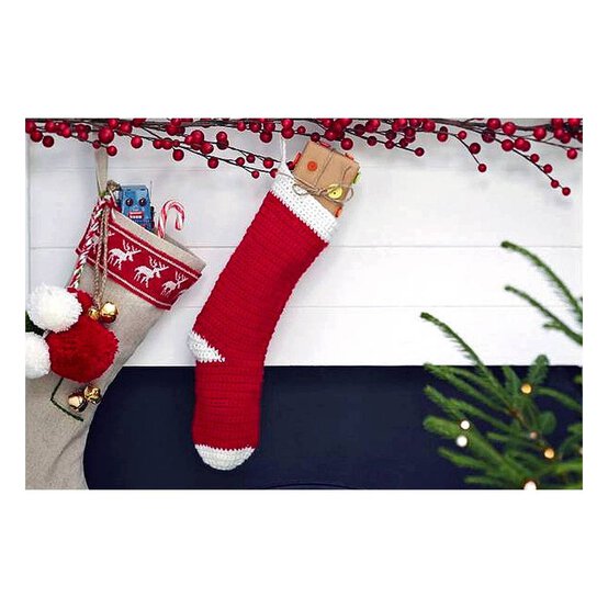 FREE PATTERN Crochet a Traditional Xmas Stocking Pattern image number 1
